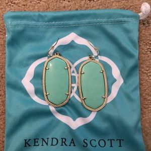 Kendra Scott Danielle gold drop earrings
